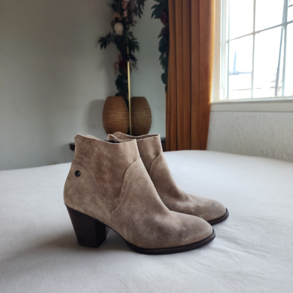 Paul Green Nora Hydro Suede Leather Ankle Boots